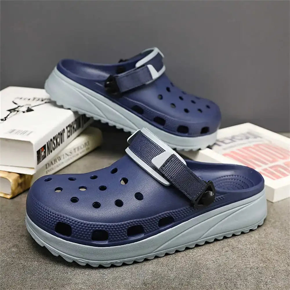 Men’s non-skid crocs